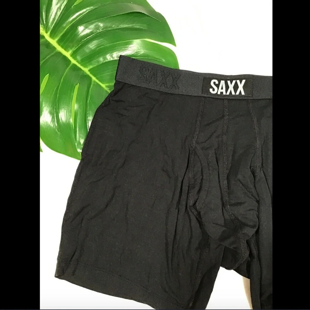 NEW $32 SAXX Ultra Boxer Briefs in Black‎ / Black SZ Small